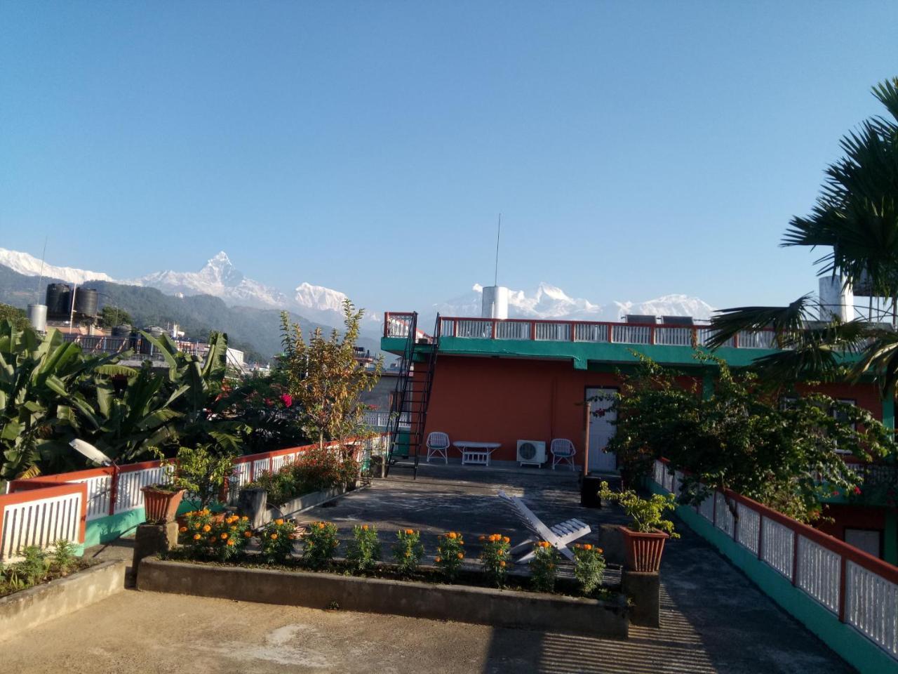 New Pokhara Lodge - Pokhara Lakeside Exterior foto