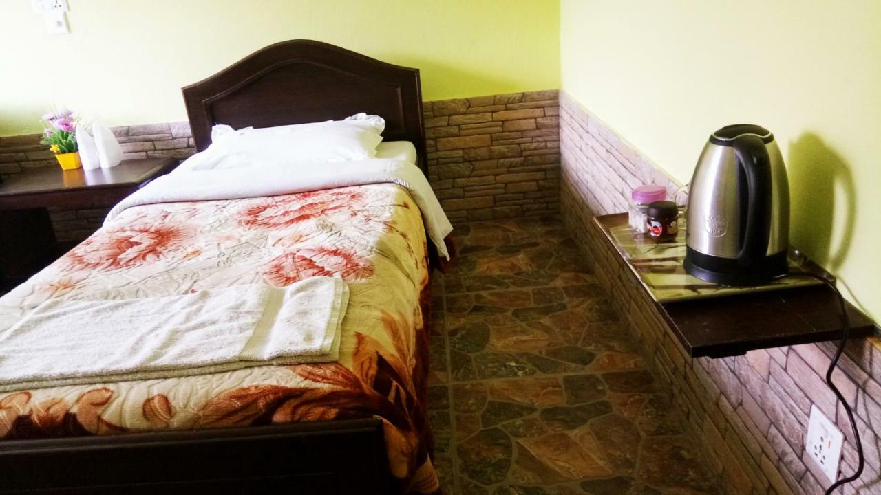 New Pokhara Lodge - Pokhara Lakeside Exterior foto